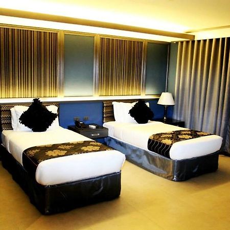 The Pepperland Hotel 레가스피 외부 사진