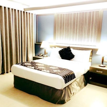 The Pepperland Hotel 레가스피 외부 사진