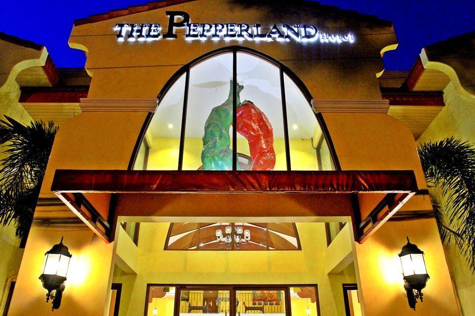 The Pepperland Hotel 레가스피 외부 사진