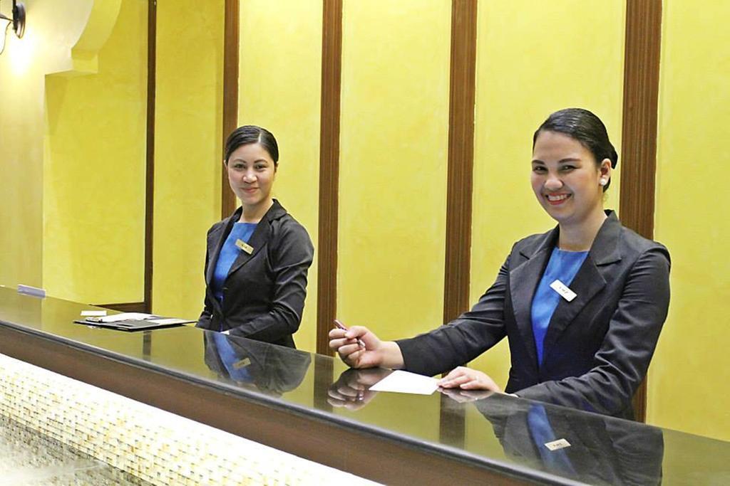 The Pepperland Hotel 레가스피 외부 사진